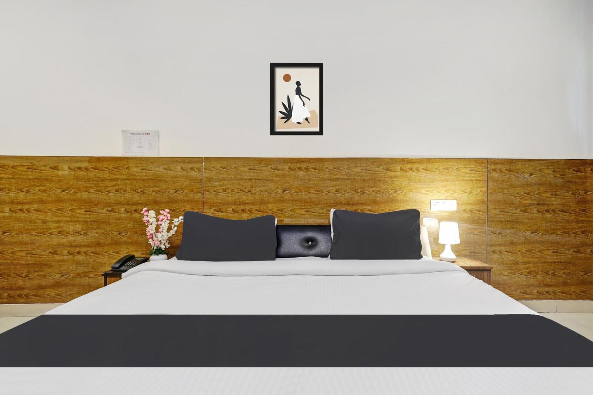 Hotel O Pratap Plaza Bharatpur Buitenkant foto